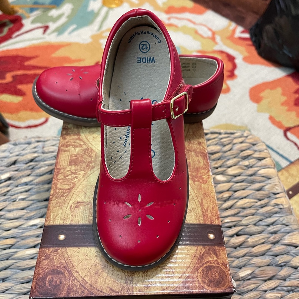Sz 12 Girls Footmates Red Leather Mary Janes